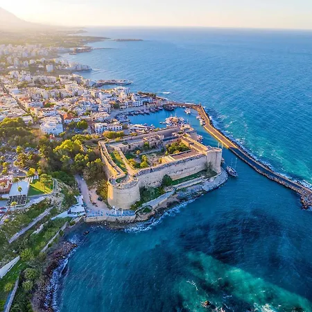 Blueroza Elegant Sea View By Holidaykeys