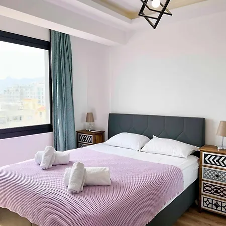 Blueroza Elegant Sea View By Holidaykeys *