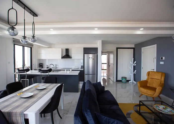 Blueroza Elegant Sea View By Holidaykeys Apartment *